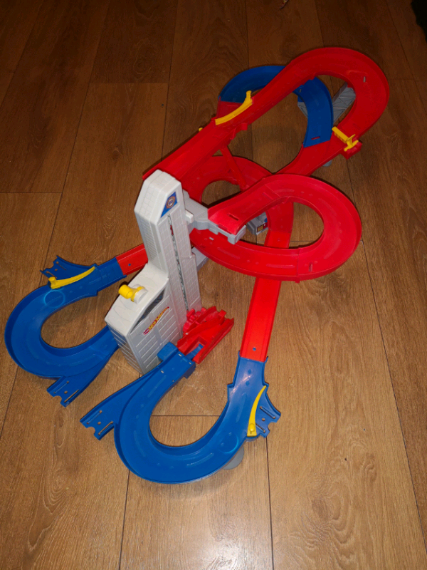 hot wheels auto lift expressway assembly